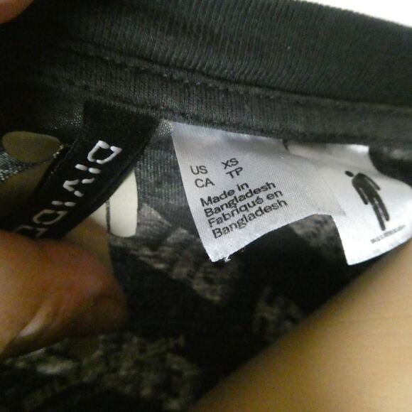 Billie Eillish for H&M Divided Band Music All Over Print Text Graphic T Shirt XS - Picture 7 of 10